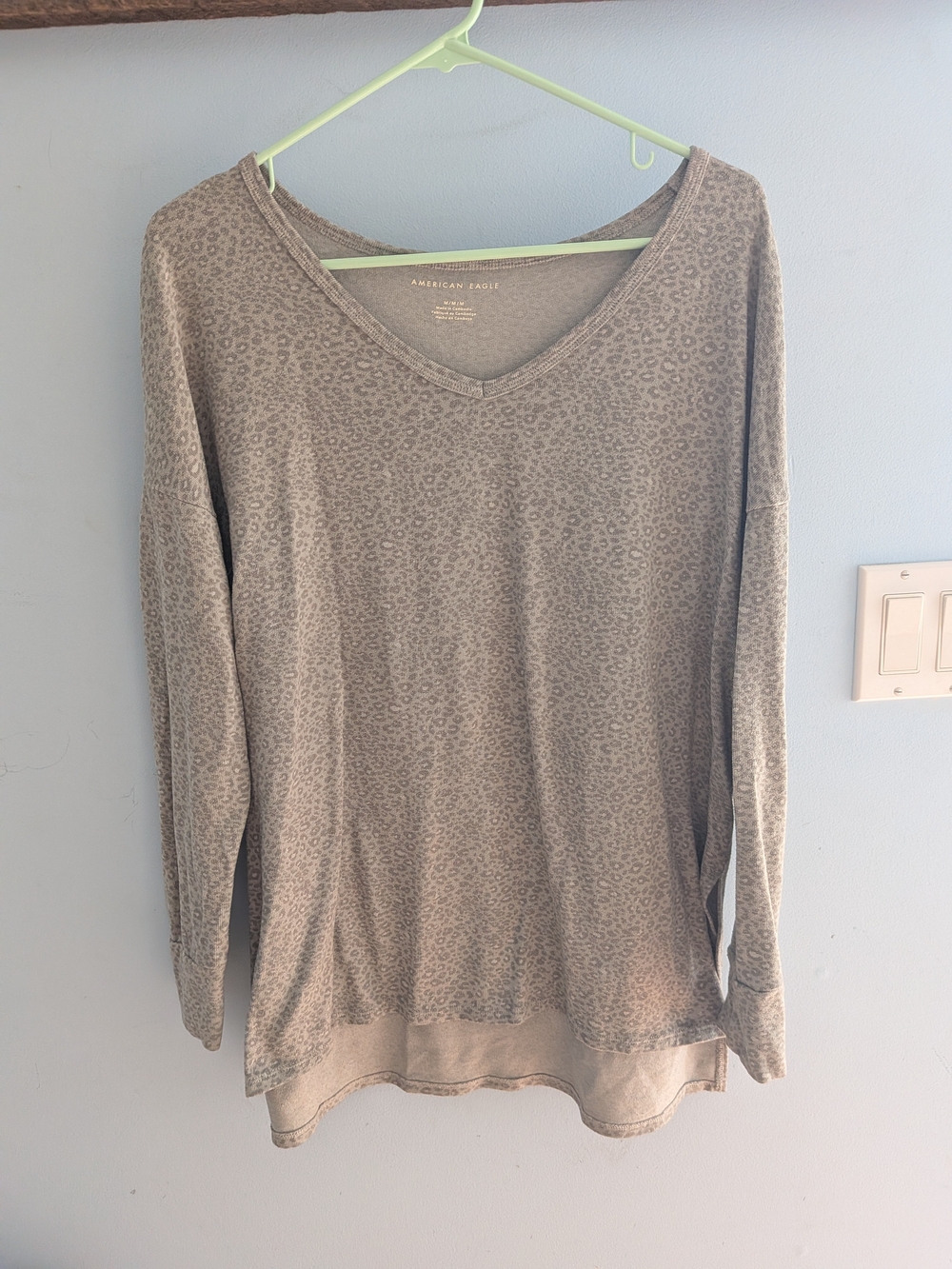 American Eagle Outfitters Olive Green Leopard Print V-Neck Sweatshirt